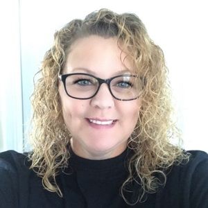 Meet your Posher, Carrie